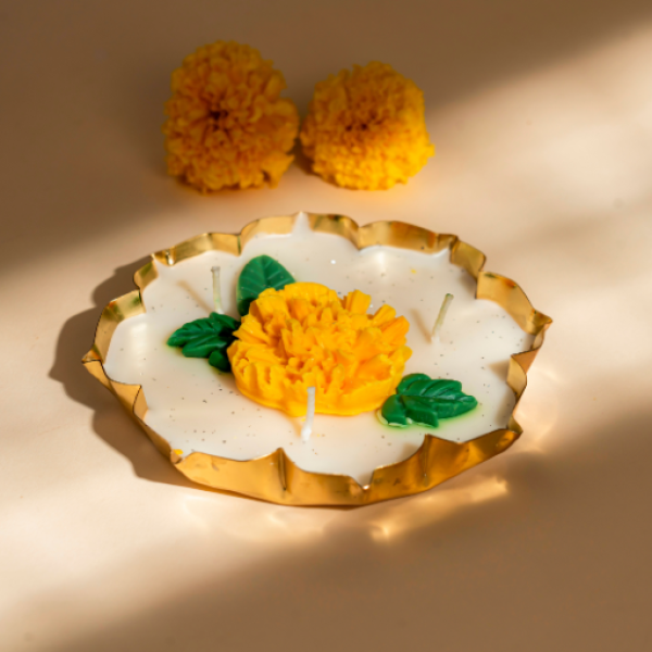 Golden Aura – Hand-Poured Marigold Urli Candle in Gold Flower Bowl